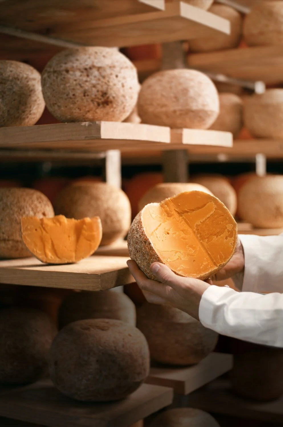 🇫🇷 Mimolette Jeune (6 Months) 🐄, 7 oz