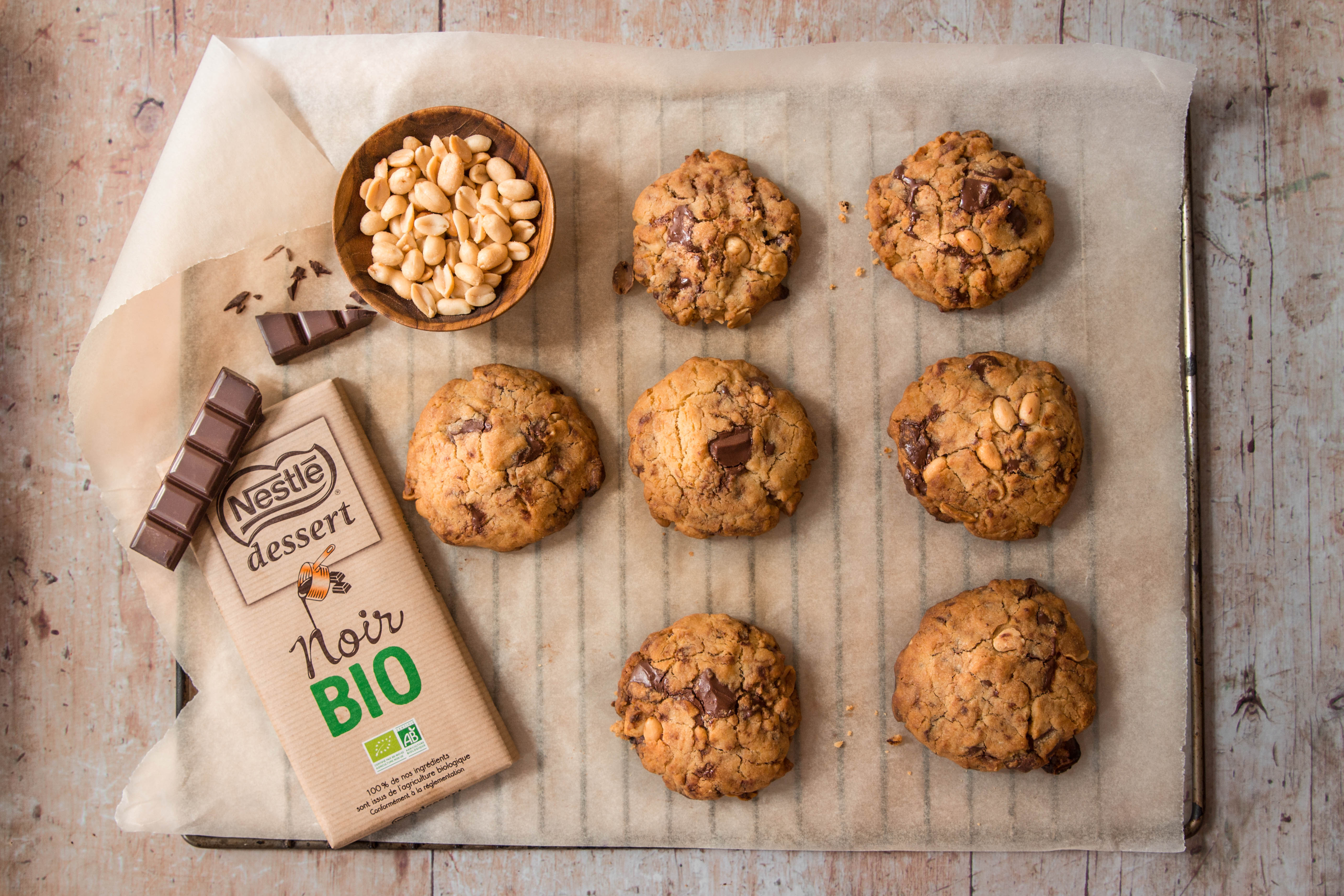 🇫🇷 Bio Organic Dark Chocolate Baking Bar (52%) by Nestlé Dessert, 7 oz (200g)