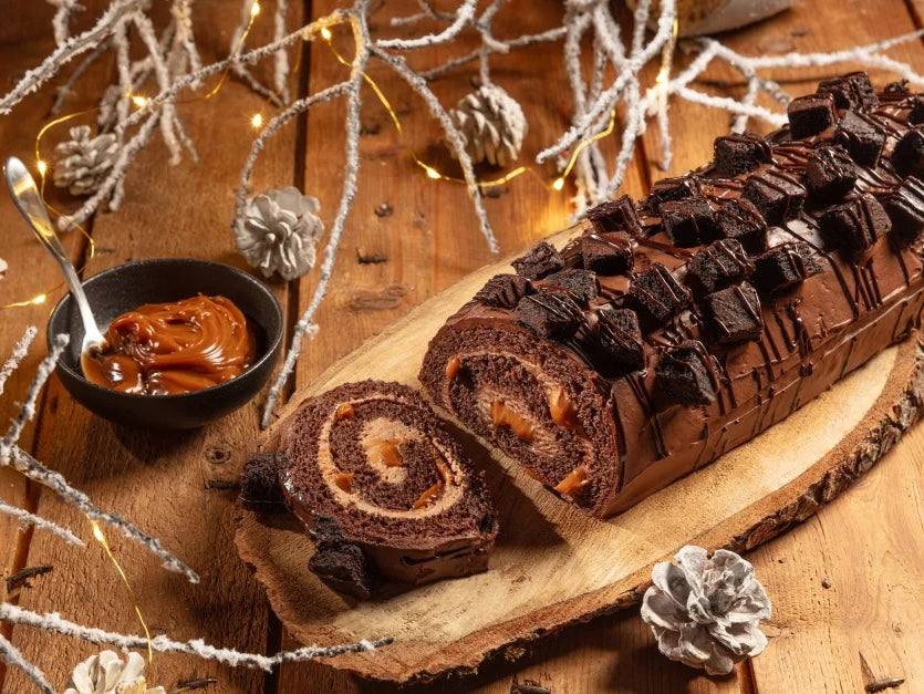 🇨🇦 Bûche de Noël au Chocolat et au Caramel Salé 7" (Serves 10-14), 29 oz [Frozen]  ❄️ 🚨 Online Only