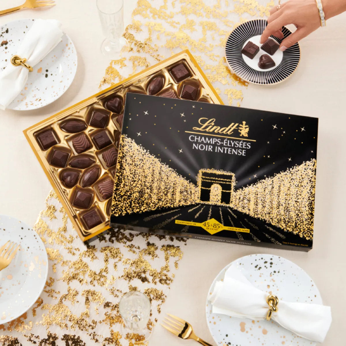 🇫🇷 Champs-Élysées 'Noir Intense' - 40 Chocolate Gift Box (Large) by Lindt & Sprüngli, 13.9 oz (395g)