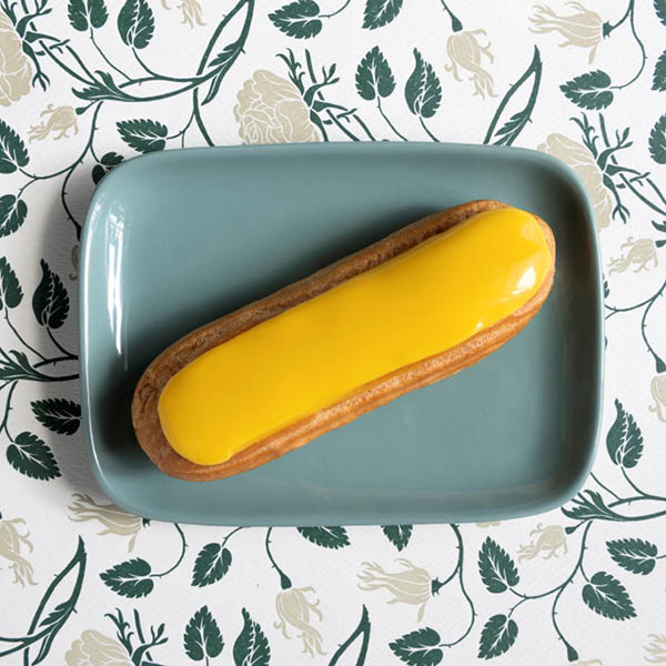 🇫🇷 Mango & Passion Fruit Eclair, 2.6 oz (75g)