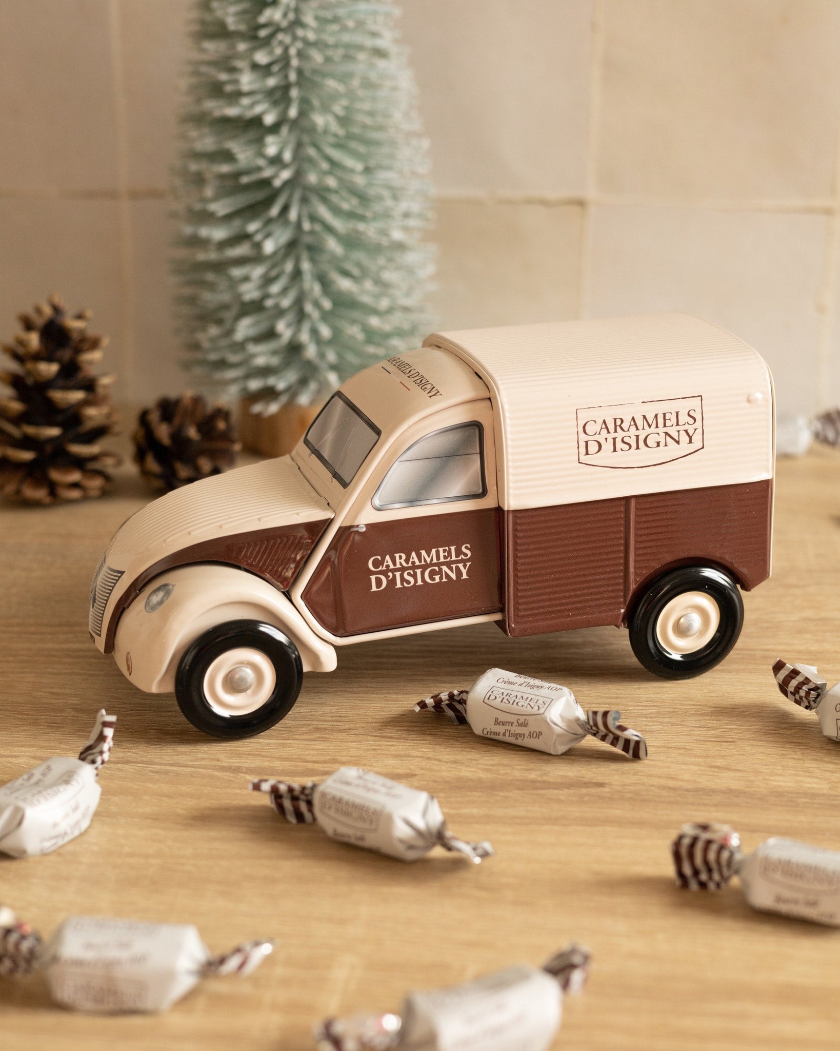 🇫🇷 Isigny Salted Butter & Isigny Cream Caramels by Caramels d'Isigny, 5.29 oz (150g)