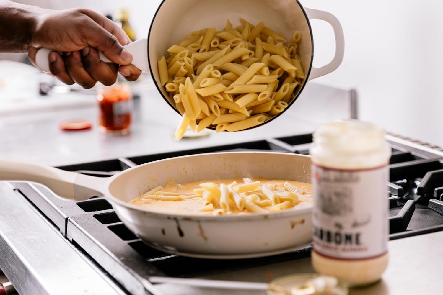 🇮🇹 Premium Roasted Garlic Alfredo Sauce [No Sugar Added], 15 fl oz (425g)