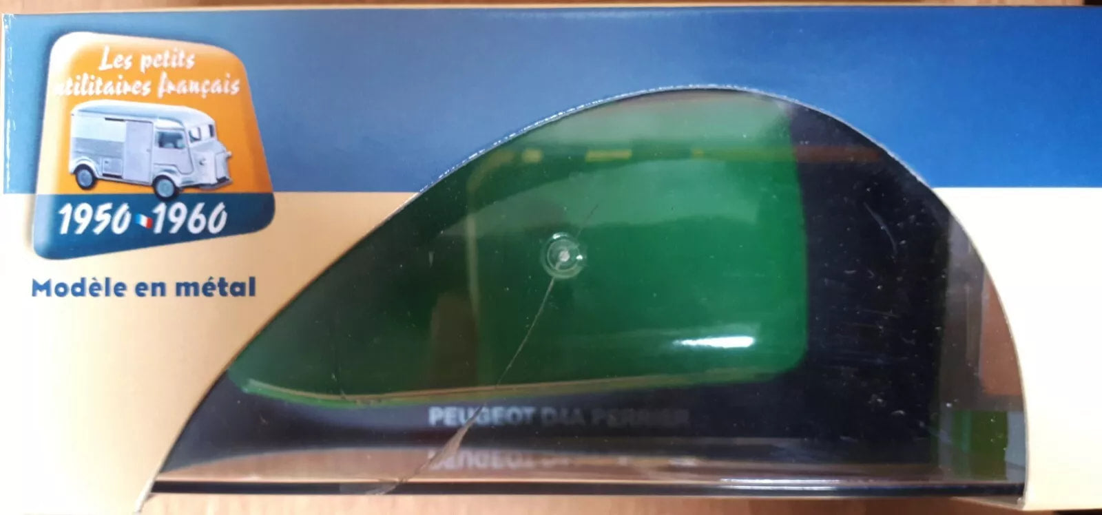 🇫🇷 Peugeot D4A - Perrier (Scale 1:43) * Slight Crack On Box (top)